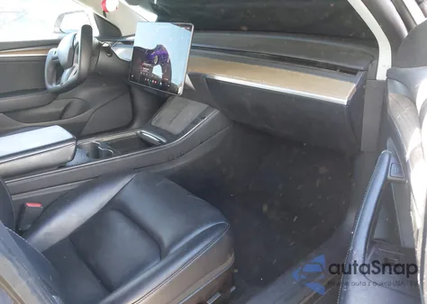 2022 Tesla Model 3 Long Range Dual Motor All-Wheel Drive z USA, uszkodzony, nr VIN 5YJ3E1EB6NF285830